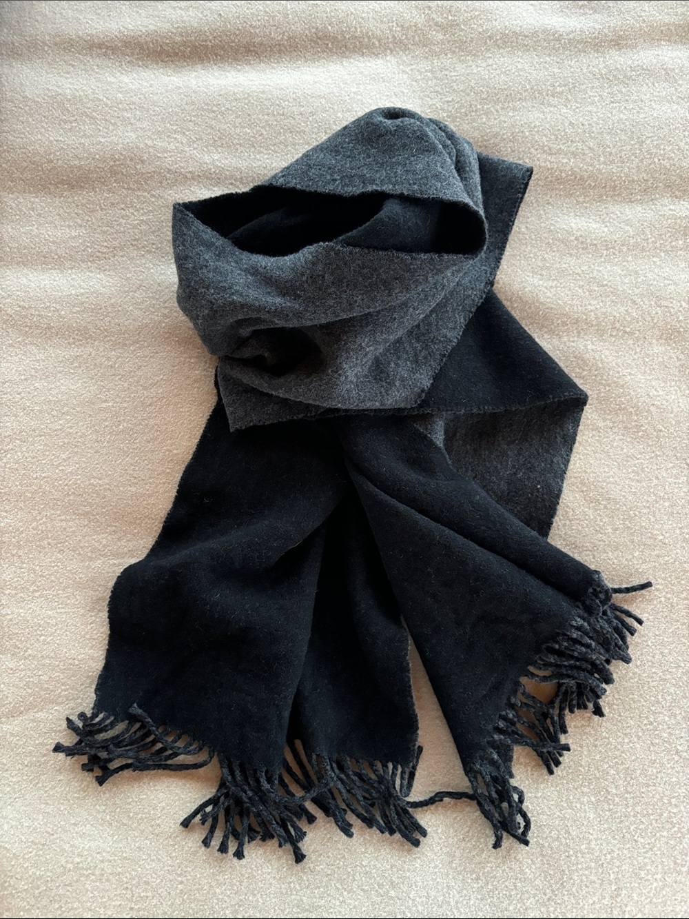 Won Hundred Woolen Scarf